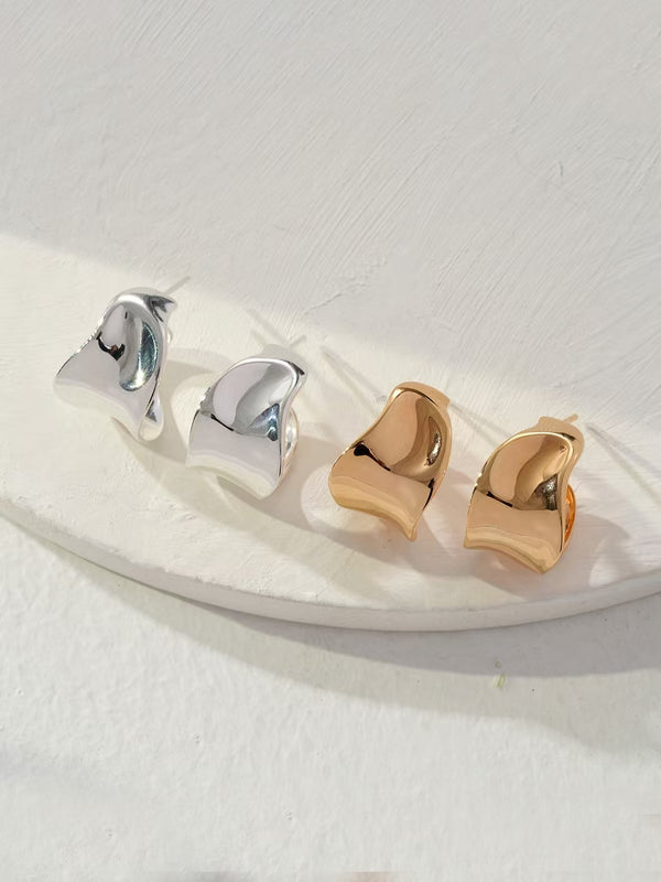 SCULPTURAL STUDS